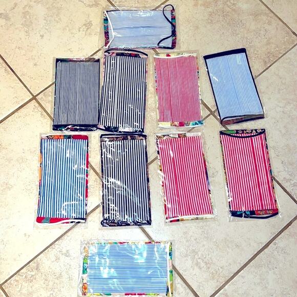 ❄️❄️CLEARANCE ❄️❄️ BRAND NEW MASKS still in bag - Picture 9 of 11